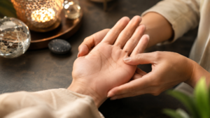 手相に健康線がある意味とは？長さや切れ目でわかる体調と運勢の見分け方